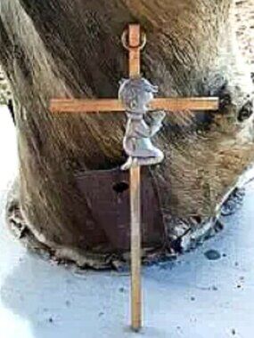 First Communion Cross – Vintage Brass & Pewter Praying Boy Wall Decor 8”